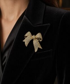 Brooch (Gold)