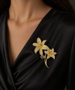 Brooch (Gold)