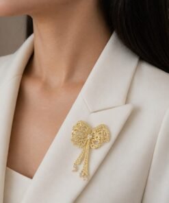 Brooch (Gold)