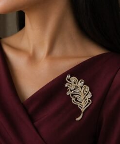 Brooch (Gold)